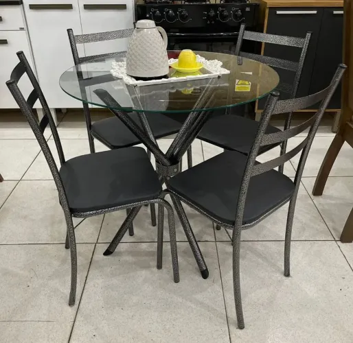 Excelente Oferta de Conjunto de Mesa com Tampo de Vidro