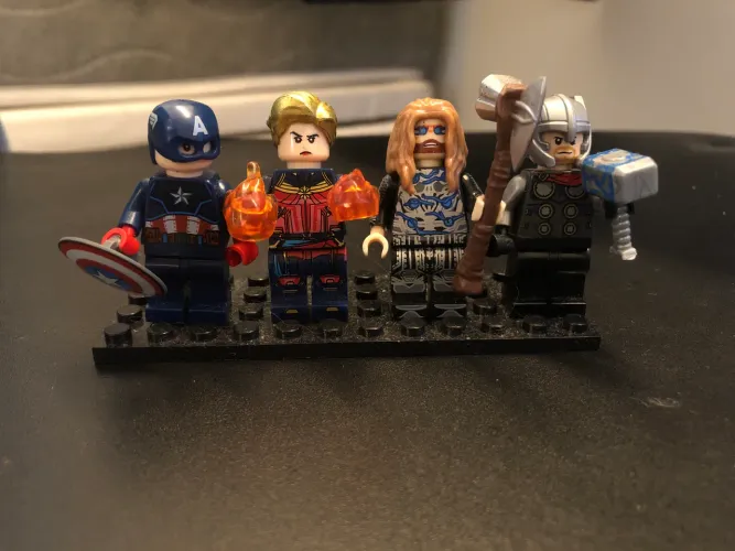 BONECOS DE LEGO INCLUINDO UM BONECO DO HULK ARTICULADO