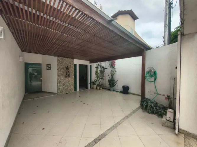 Casa Seminova no Grã Duquesa com 2 Vagas de Garagem e Planejados