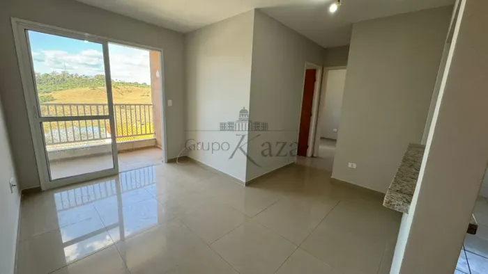 Apartamento - Residencial Vivendas do Lago - Jardim Satélite - 2 Dormitórios - 46m².
