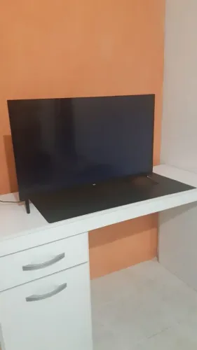 TV Smart 32 Polegadas-Semi nova