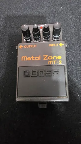 Pedal de Guitarra Boss Metal Zone MT2