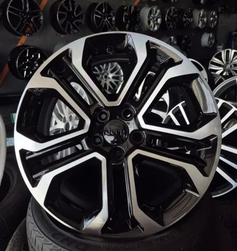 Jogo de rodas Compass aro 18 5x110