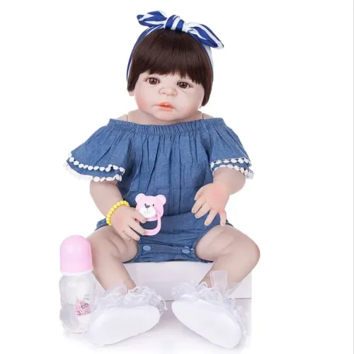 Boneca reborn 100% silicone com acessórios Pronta entrega <br>R$450,00
