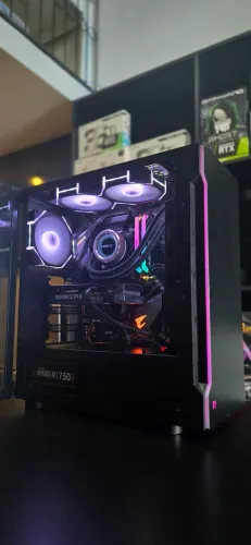 PC Gamer Intel Core i9 + RTX 5060