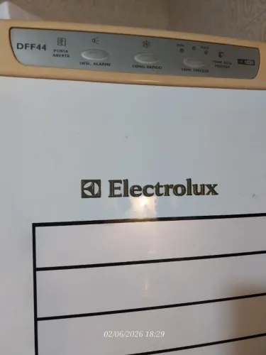 Geladeira Eletrolux 440 litros