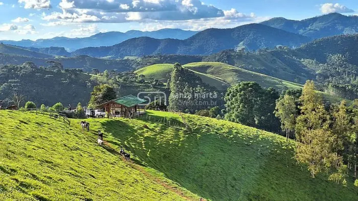 SÍTIO CASA DE VIDRO MOBILIADA NA MONTANHA | Preço Imperdível