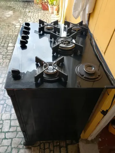 Vende_se fogão atlas agile 5bocas com pequenas avarias
