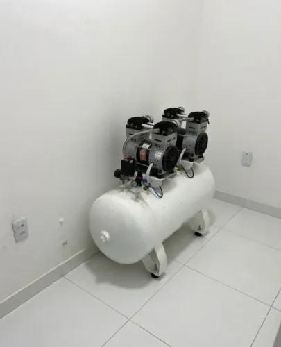 Compressor de Ar Odontológico Isento de Óleo (Duplo Cabeçote)
