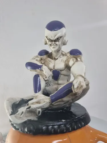 Boneco Resina Colecionador 15cm Freeza Dragon Ball Z