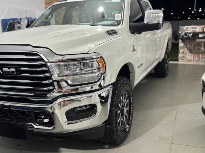 Ram 3500 Limited Longhorn 6.7 TB CD Diesel 2024