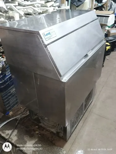 Máquina de gelo Everest 150kl
