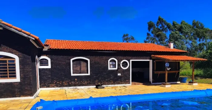 Sitio 30 Alqueires, Destinados a Granja, Lavoura, Estufas e Pasto 13 Alqueires em Plantio 