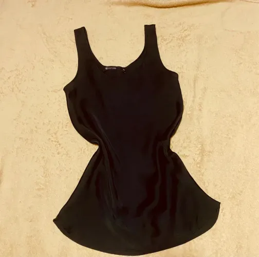 Blusa de seda tamanho P valor 25,00