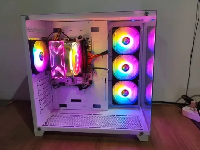 PC gamer WHITE Ryzen 5 5600GT / 16GB DDR4 / SSD 500Gb