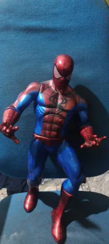 Boneco homem aranha