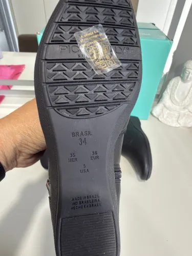 Bota feminina nova