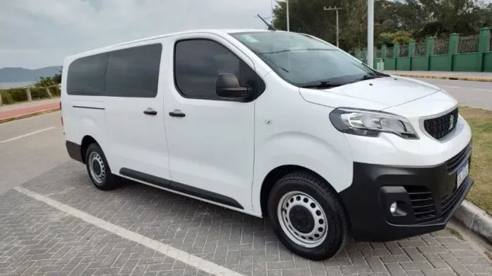 Peugeot Expert Minibus 1.6 Turbo Diesel 2022