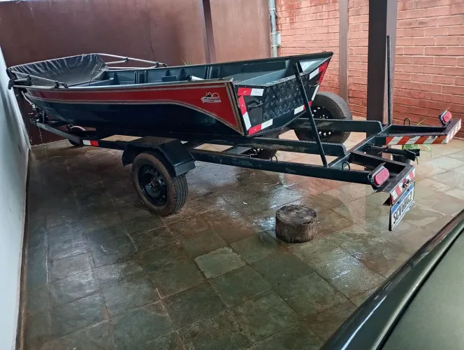 Vendo só a carreta pra barco