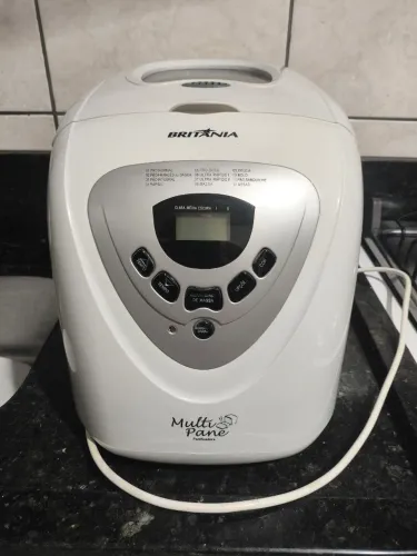 Máquina de pão Britânia