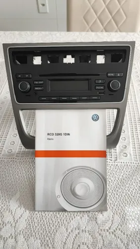 Radio Original RCD 320G 1DIN + Moldura 
