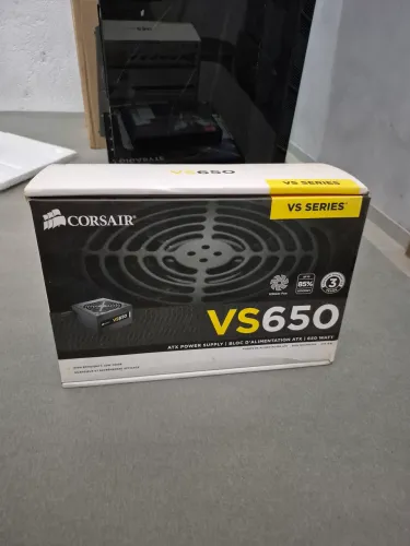 Fonte de pc corsair vs650w 