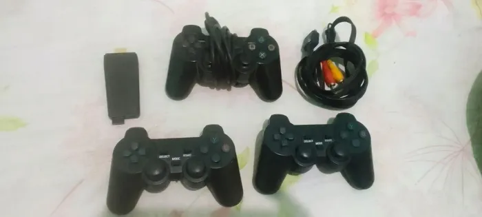 Vendo controle de game stickl novos junto com cartão de memória com jogos eo game