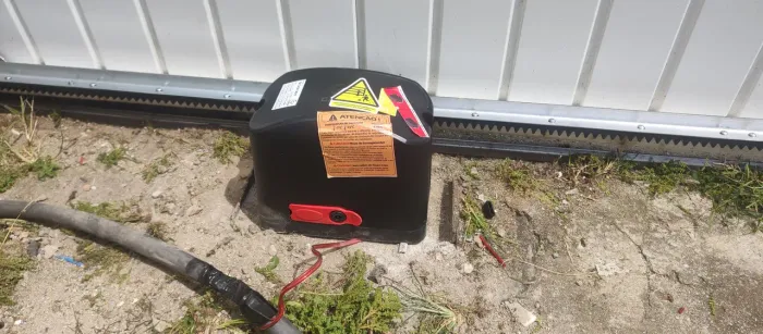 Motor de portão com parada suave 
