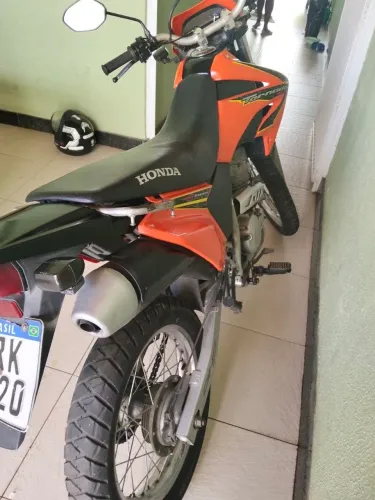 Tornado 250 Laranja