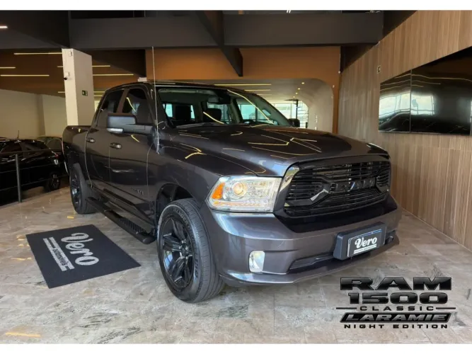 Ram Classic R/T 5.7 CD V8 4X4 Aut. 2023