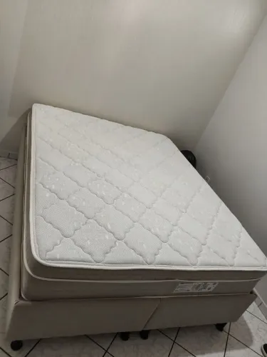 CAMA QUEEN CASAL