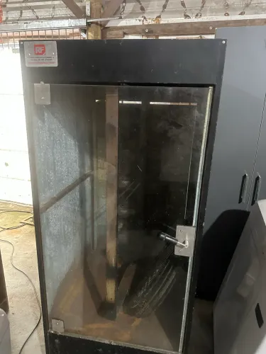 Máquina de assar frango giratória