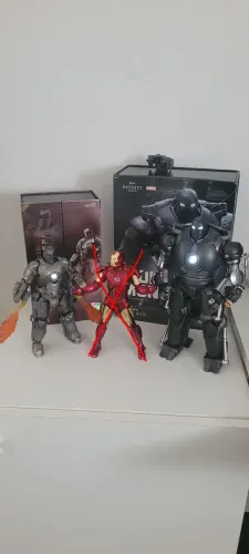 Coleção iroman zd toys original 2 versão Led novo com caixa .