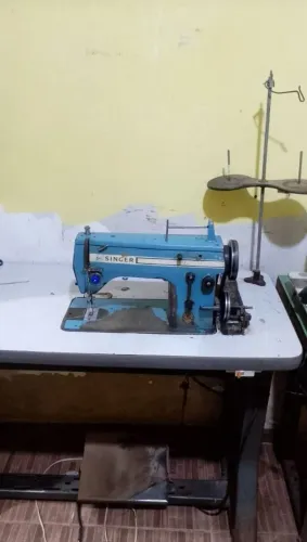 Máquina de Costura Reta
