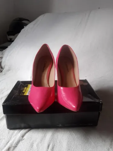 Sapato de salto alto