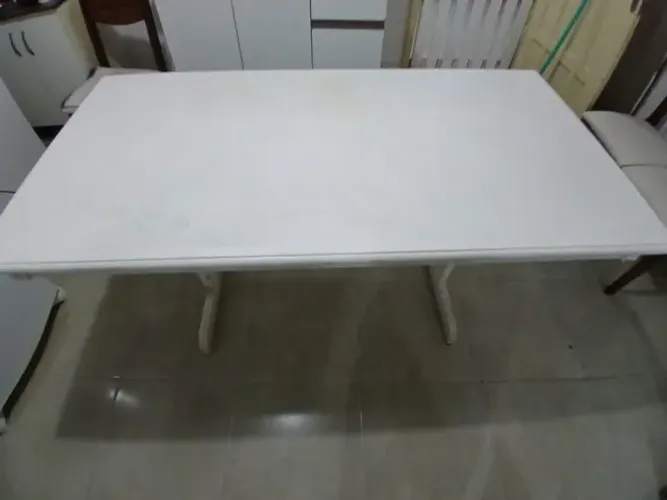 Mesa de jantar com 6 cadeiras 