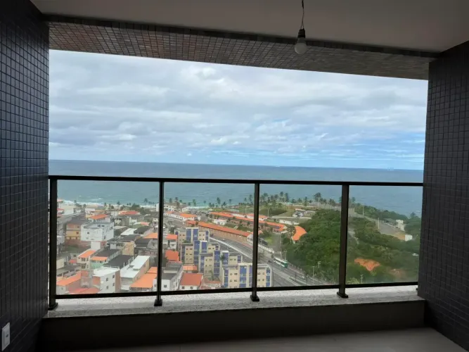 Studio Vista Mar no Rio Vermelho, 22m², Varanda, Andar Alto, Lazer Completo