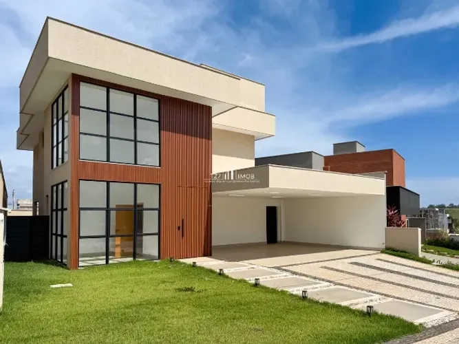 Sobrado com 3 suítes plenas, sendo uma máster com espaço para banheira, localizado no Con