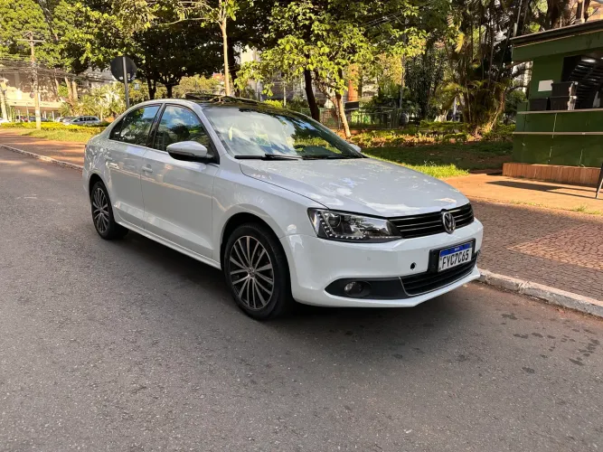 Volkswagen Jetta Highline 2.0 TSI 16V 4P Tiptronic 2014