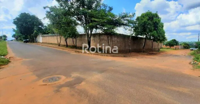 Chacara para alugar, 1 quarto, Morada Nova - Uberlândia/MG - Rotina Imobiliária