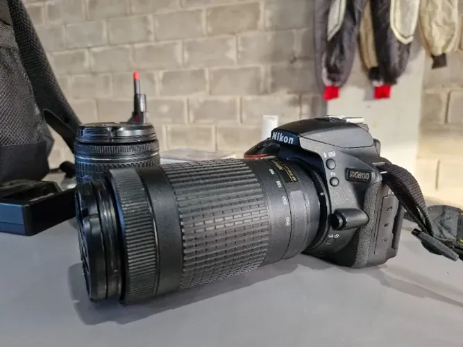 Câmera Nikon D5600 Impecável - 9k Cliques + 18-55mm + 70-300mm + Bolsa + Filtros + Brindes