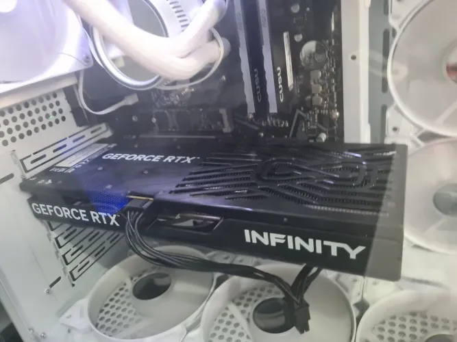 Rtx 5060 ti 16GB palit