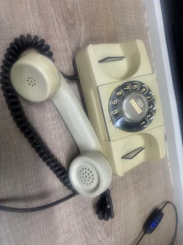 Telefone Antigo GTE de Disco Giratório - Bege/Marfim - Vintage