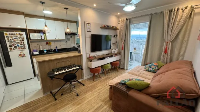 Apartamento à venda no bairro Vila Valença em São Vicente