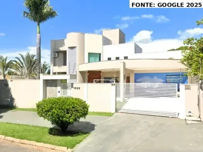 Sobrado c/ piscina em Lucas do Rio Verde/MT
