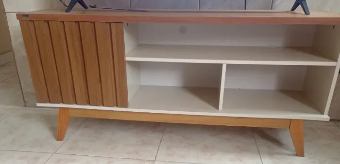 Rack pequeno para sala