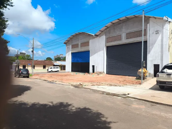 GALPÃO COMERCIAL