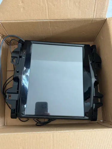 Vendo multimídia Tesla para Toyota SW4, em excelente estado de conservação.
