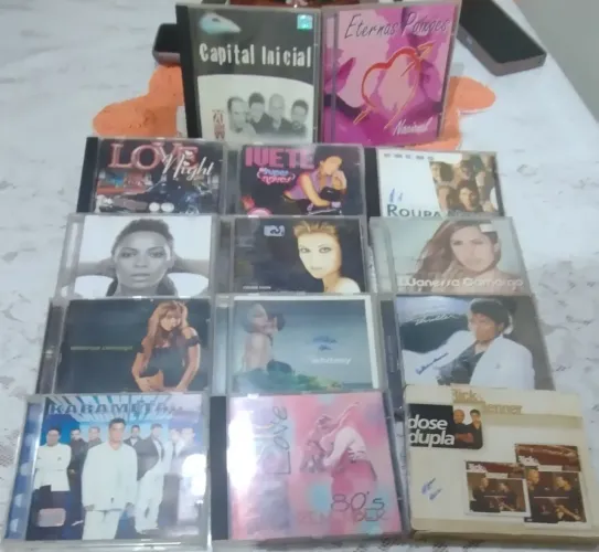 Cds diversos estilos musicais, nacional e internacional 