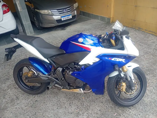 CBR 600F a mais nova da Bahia